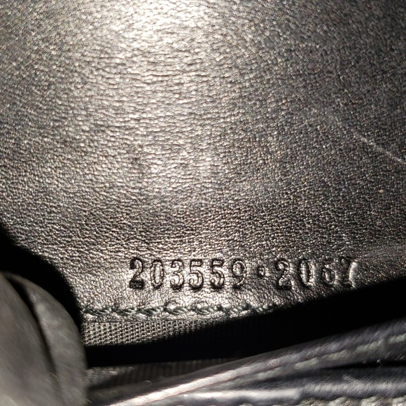 Black bowtie Gucci clutch - Picture 3 of 6